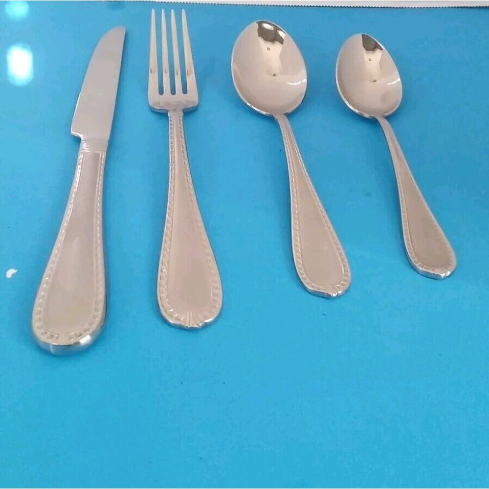 Elegant Silver-Plated Flatware Set Beaded Edge Pattern -‎ 24 Piece Place Setting